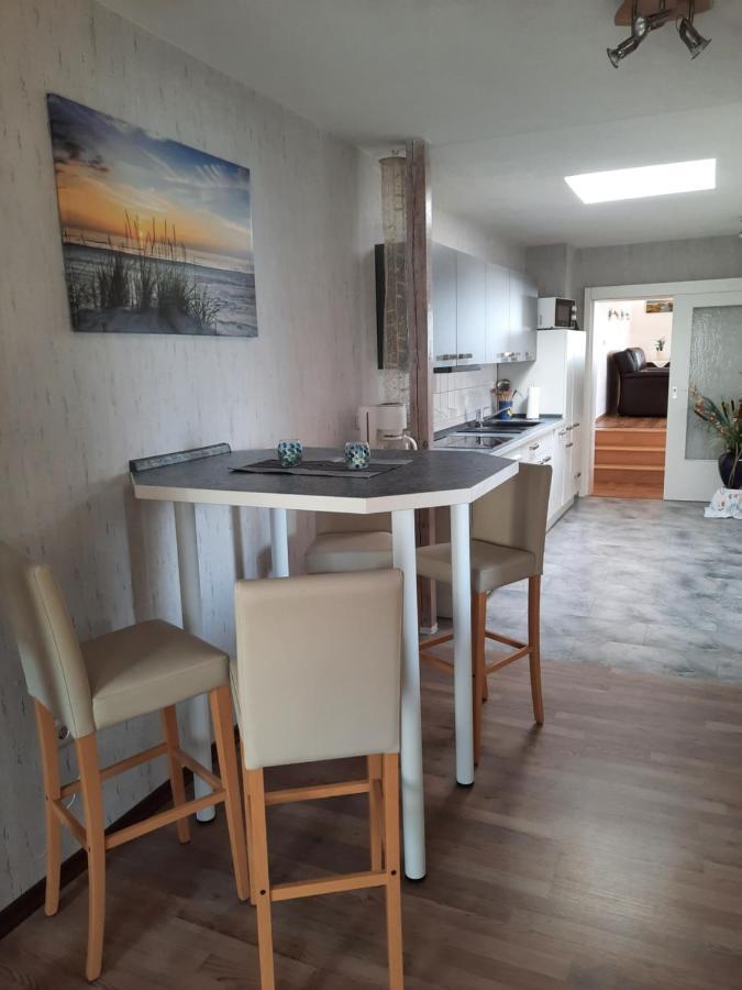 Ferienhaus In Hafennahe Lägenhet Sassnitz Exteriör bild